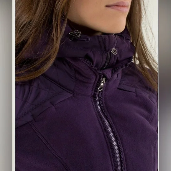 Lululemon Fleecy Keen Jacket in deep Zinfandel - Picture 3 of 12